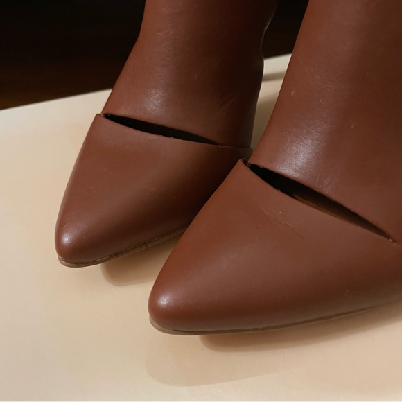 BCBG Carolyn all leather ankle boots in toffee brown 6M 36 - Picture 5 of 12